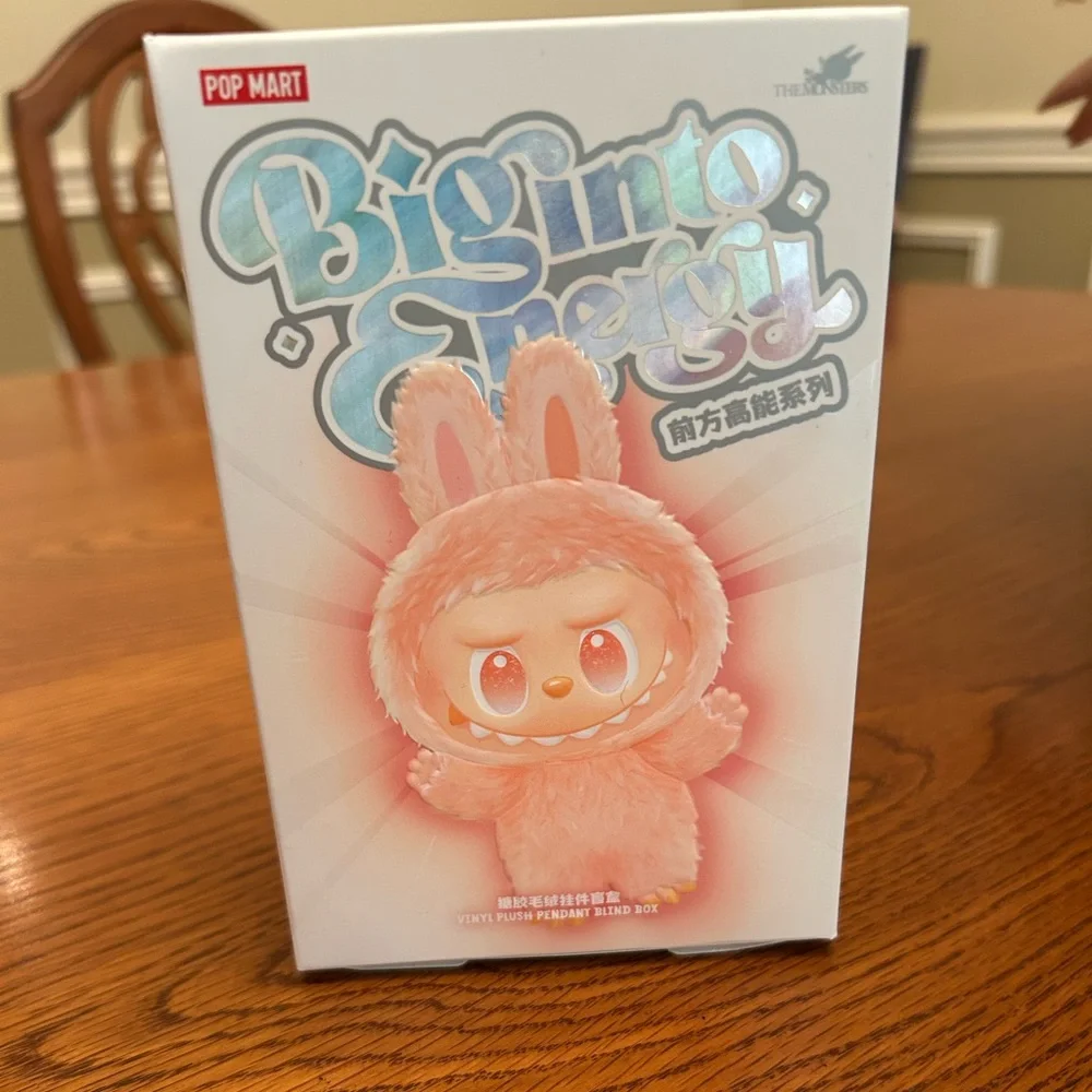 Big Into Energy Love Labubu - Picture 5 of 6